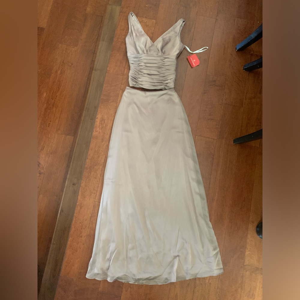 Absolutely gorgeous never worn Watters &Watters Bridesmaid size 0 dress.